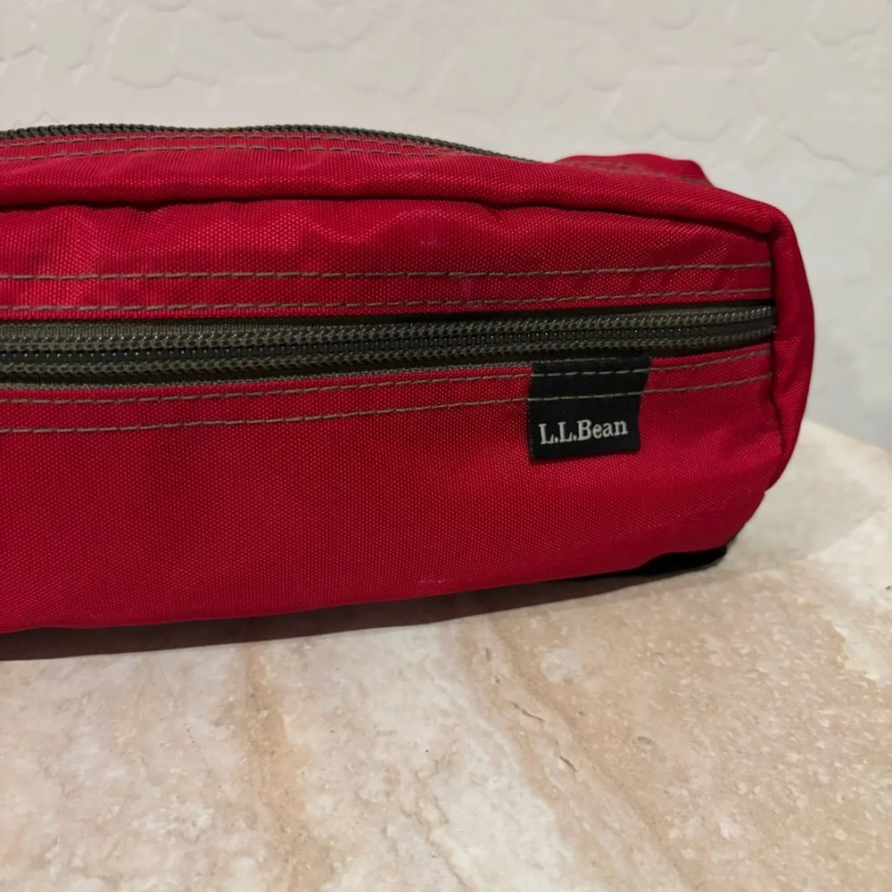 L.L Bean zip around cosmetic/tolietry pouch